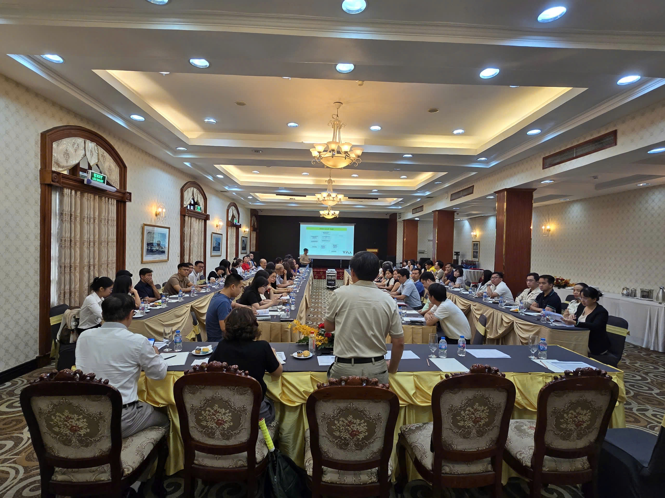 DONG HANH CUNG VPIA THAO GO 